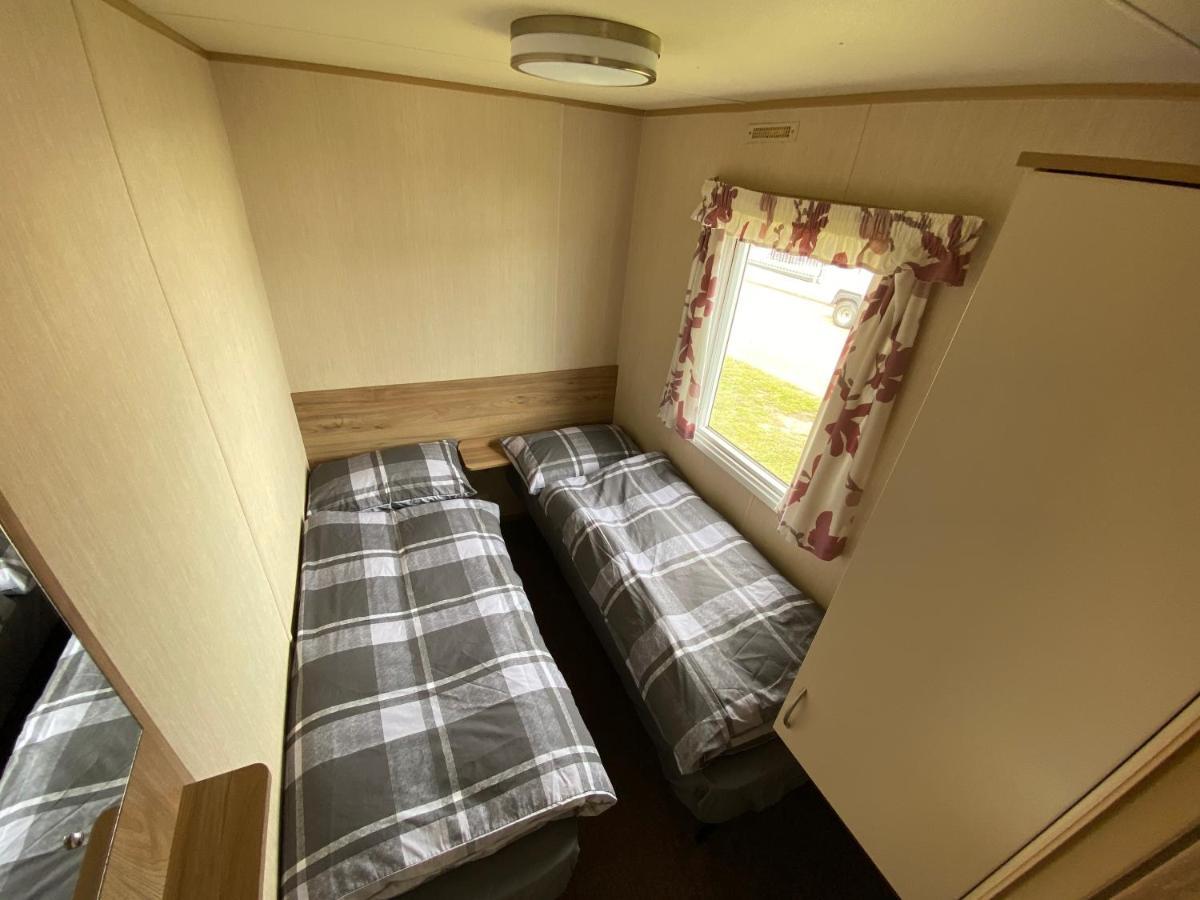 3 Bed 8 Berth Caravan In California Cliffs - M1 Γκρέιτ Γιάρμουθ Εξωτερικό φωτογραφία